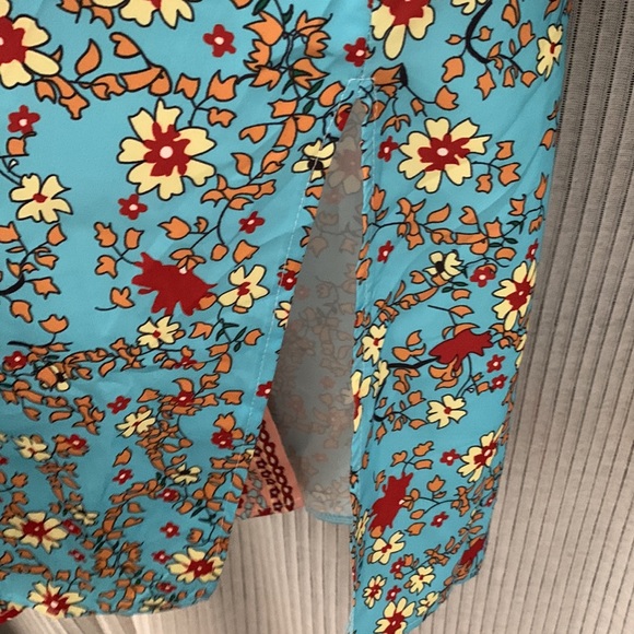 Turquoise and Floral Kimono | Size Medium - Picture 3 of 3